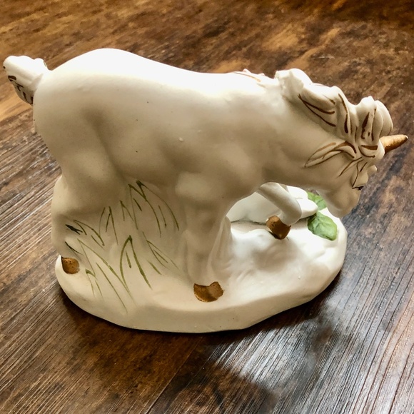 SALE Set of 2 Unicorn Ceramic Statues pink roses green leaves gold accents - Picture 4 of 11